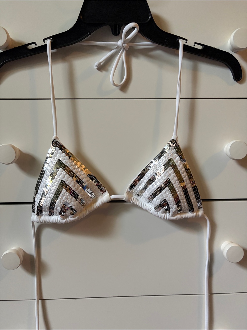 🏝️ NWOT VICTORIAS SECRET WOMENS SIZE XS  WHITE & SILVER SEQUINS BIKINI TOP